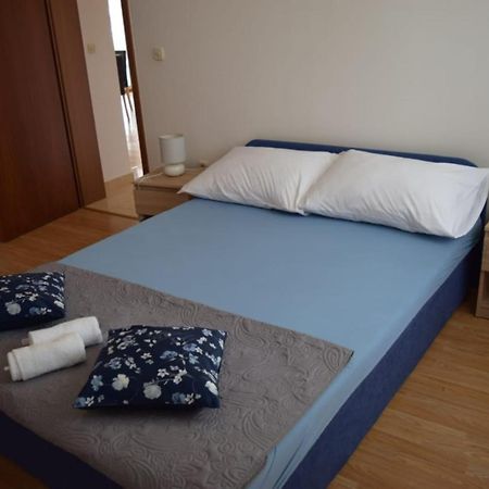 Apartments Marta Kaštel Novi Exterior foto