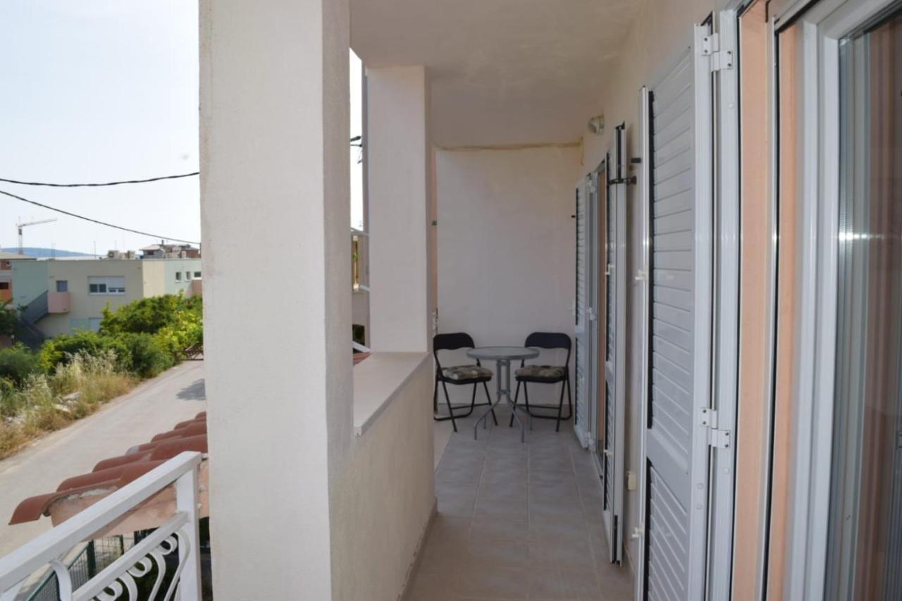 Apartments Marta Kaštel Novi Exterior foto